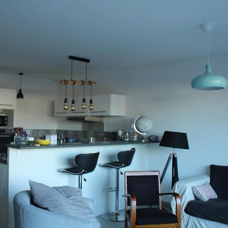 Jolie Chambre Dans Quartier Calme Eysines Luaran gambar