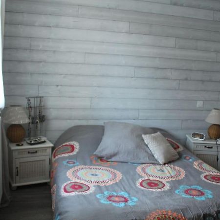 Jolie Chambre Dans Quartier Calme Eysines Luaran gambar