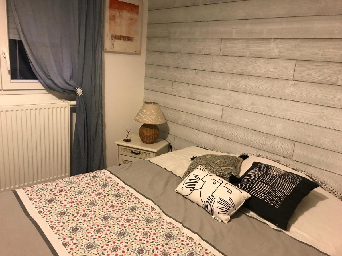 Jolie Chambre Dans Quartier Calme Eysines Luaran gambar