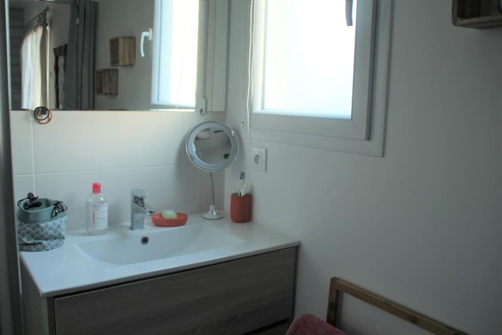 Jolie Chambre Dans Quartier Calme Eysines Luaran gambar