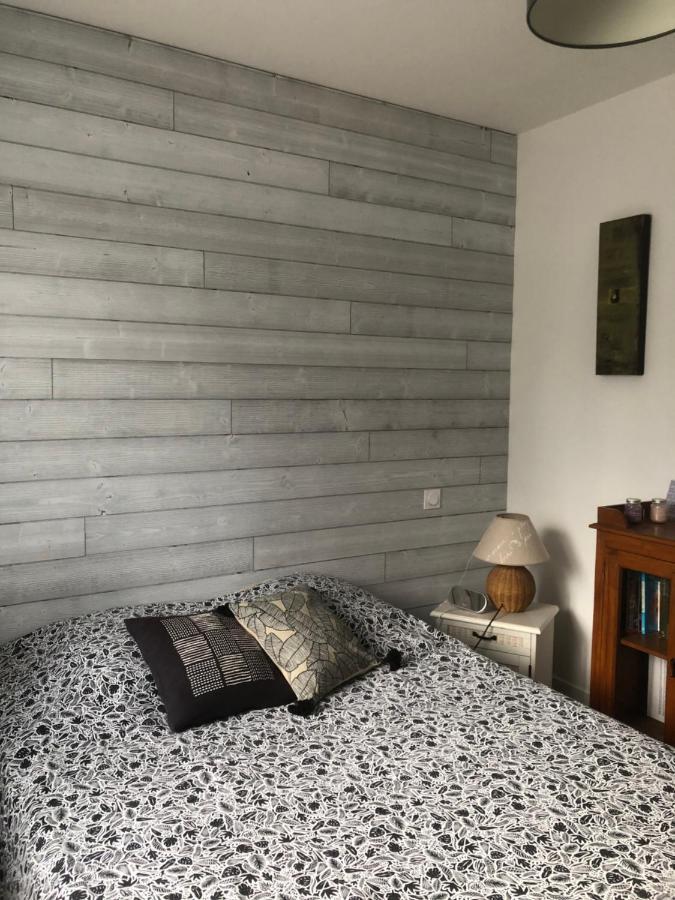 Jolie Chambre Dans Quartier Calme Eysines Luaran gambar