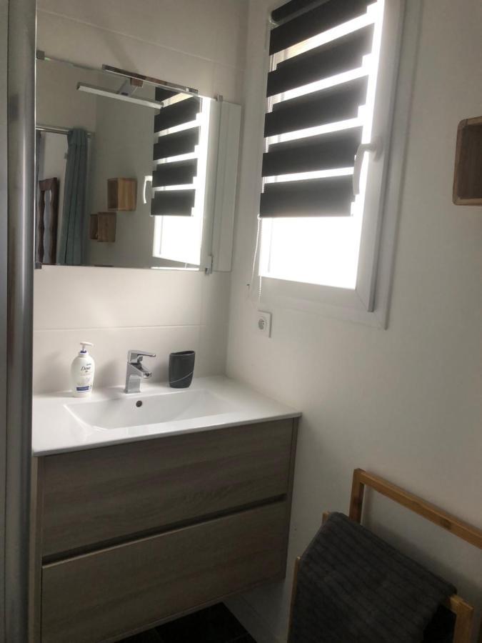 Jolie Chambre Dans Quartier Calme Eysines Luaran gambar